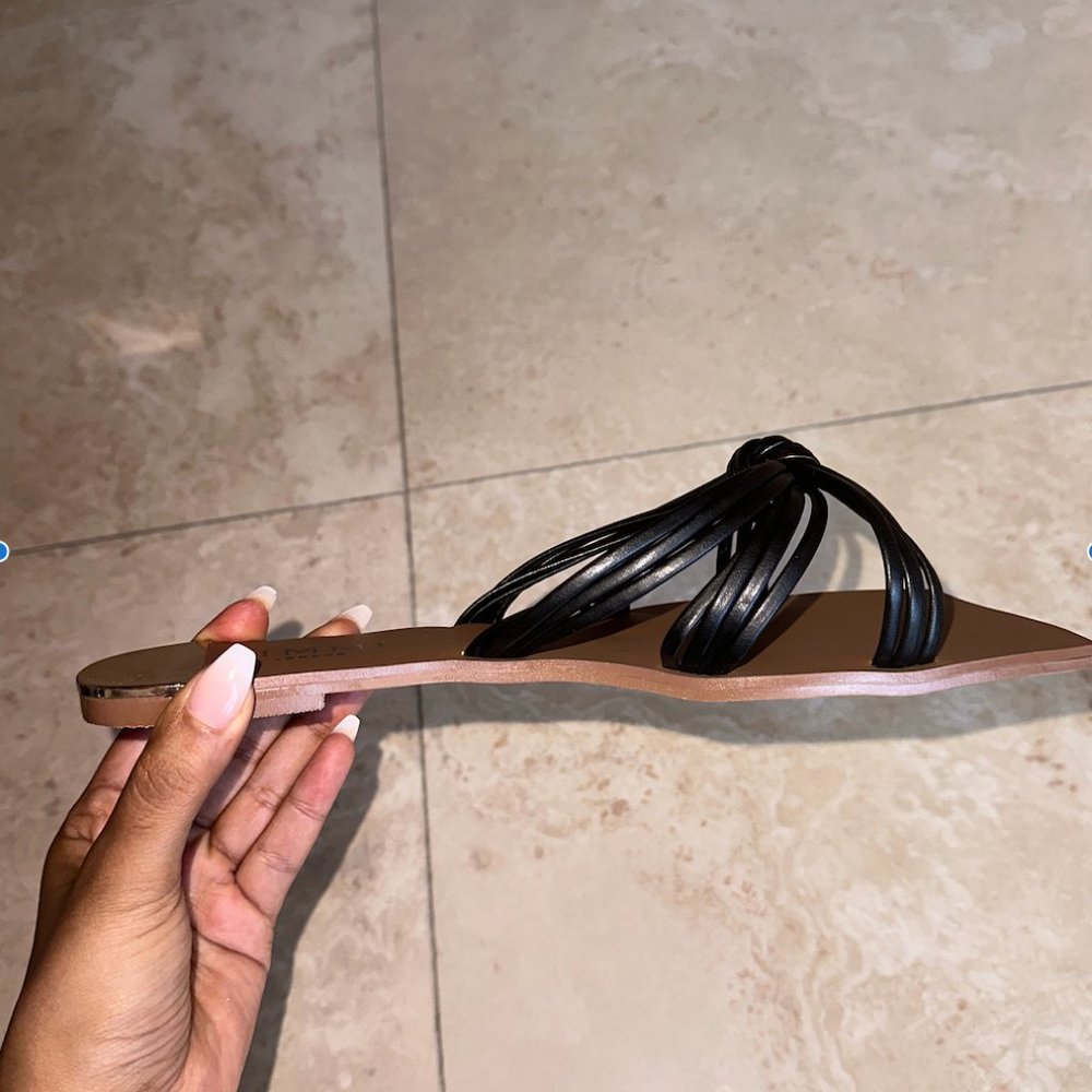 SIMMI SHOES - DULCE BLACK KNOT STRAP FLAT SANDALS - Picture 4 of 5